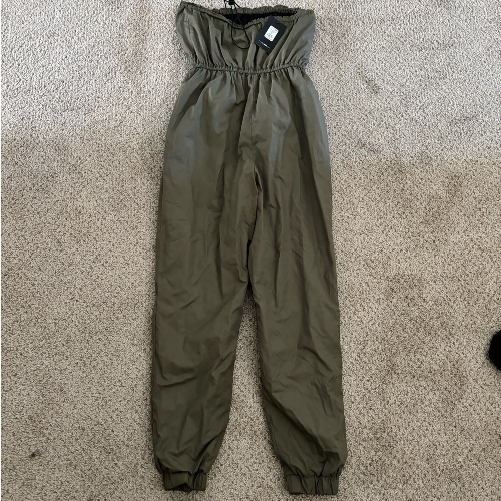 idk what this is my mom asked me to sell it